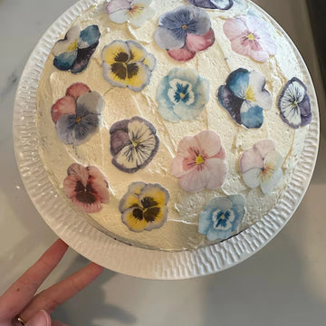 Multi-coloured Pre-cut Edible Wafer Pansies image 2